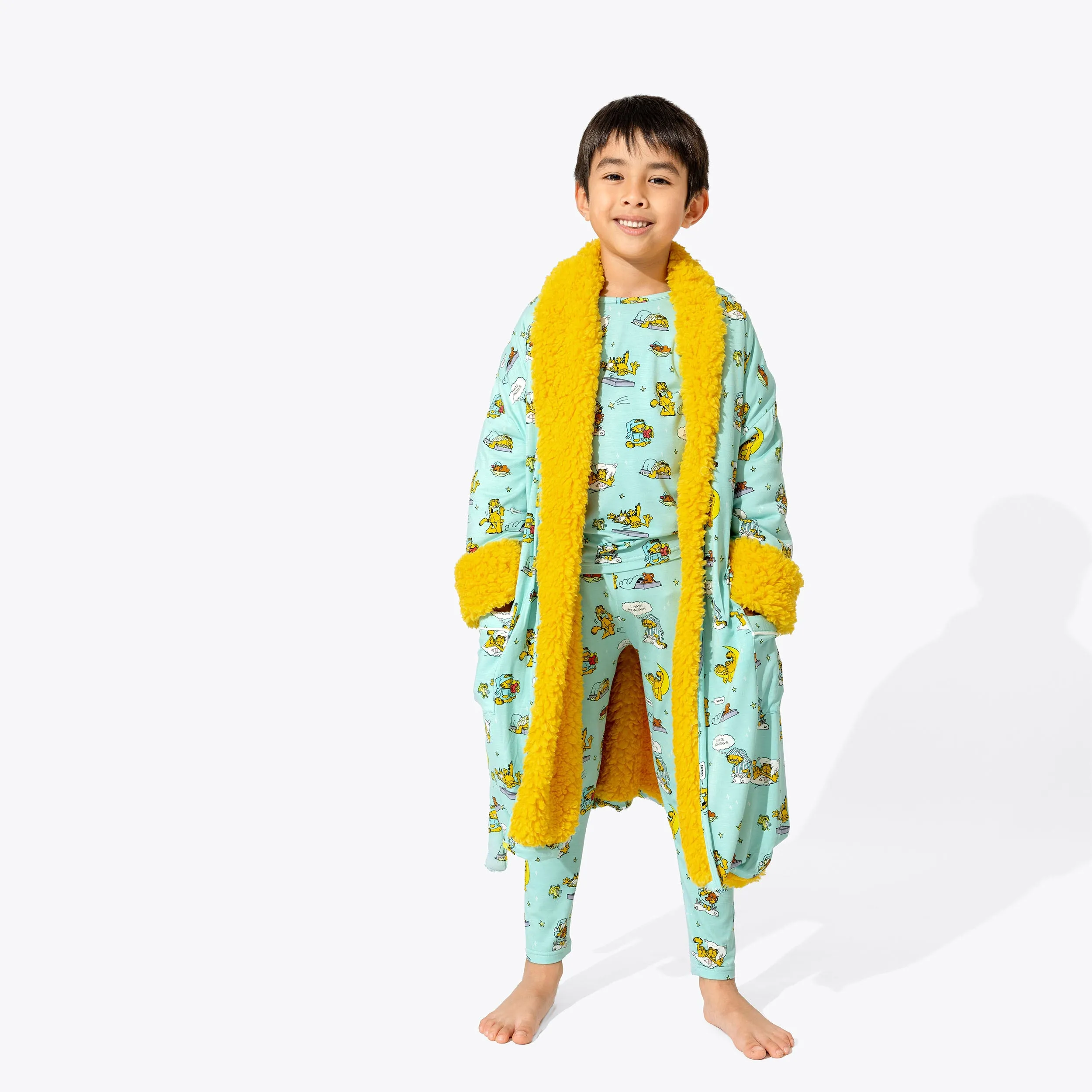 Garfield: Lazy Mondays Bamboo Kids Sherpa Robe