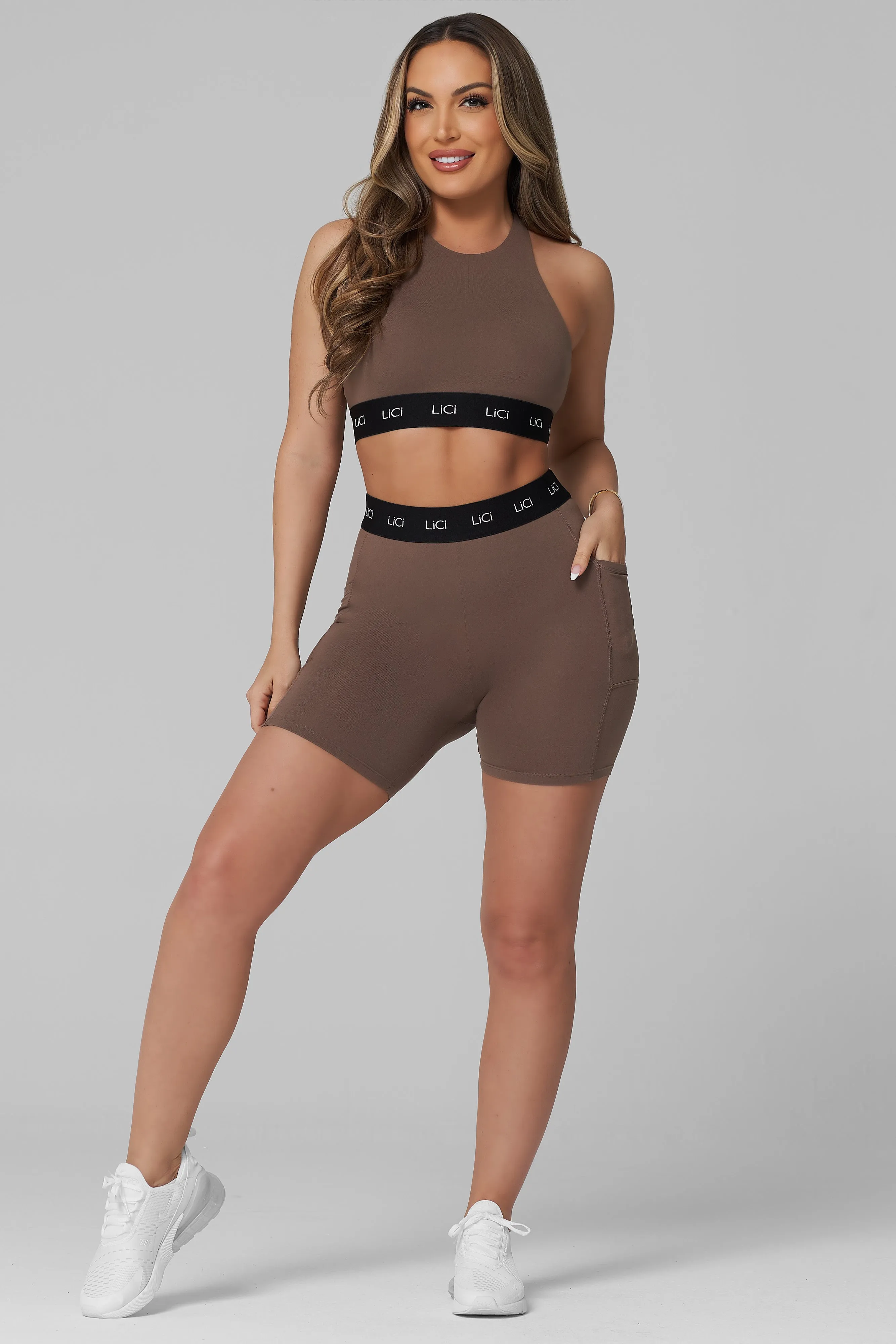 Truffle Cozy Sport High Neck Bra